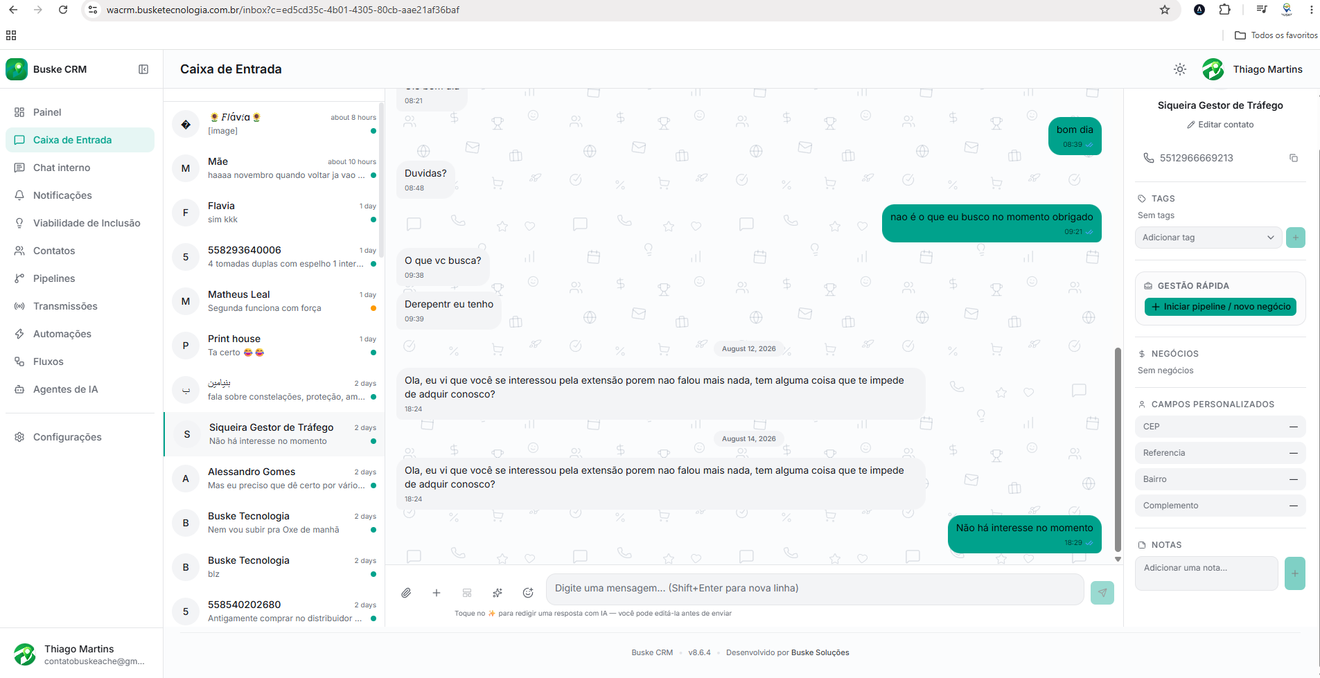 Tela do BuskeCRM mostrando caixa de entrada, conversa com cliente e gestão rápida
